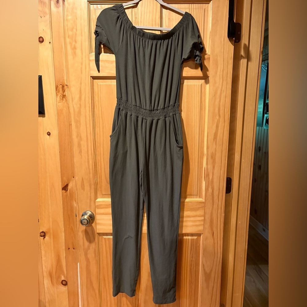 Derek Heart Green Off-the-Shoulder Jumpsuit size M
